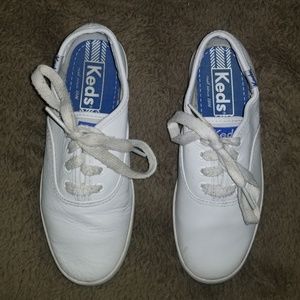 Kids white keds